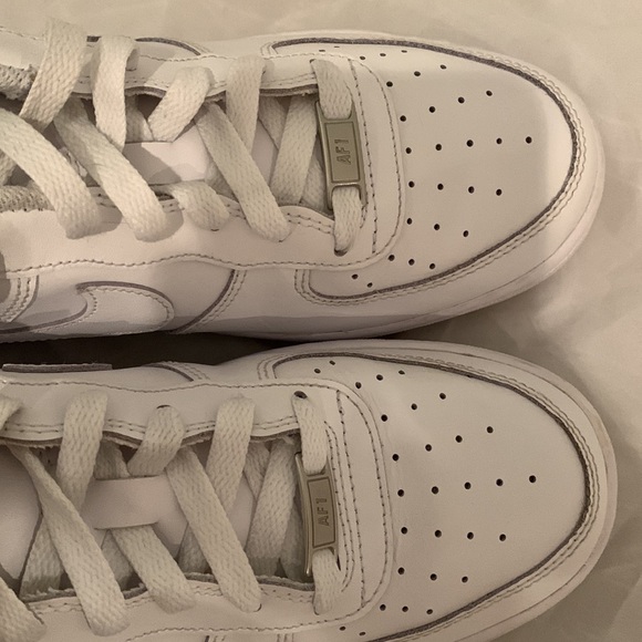 Nike Air Force 1; great condition - Picture 5 of 5